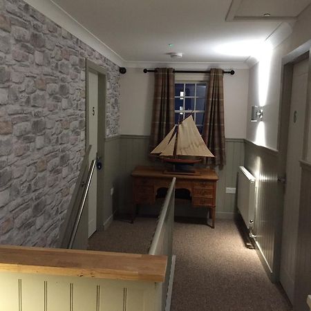 The Harbour Guest House 어빈어빈 외부 사진